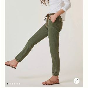 PAIGE MAYSLIE JOGGER SIZE 23 from anthropologie